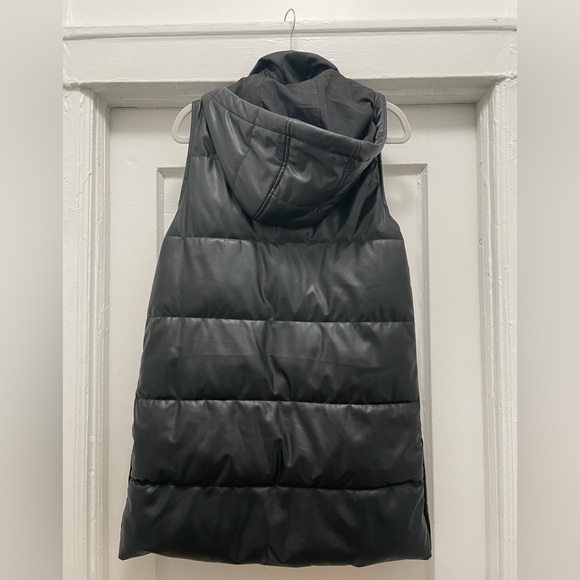 Zara black vegan (faux) leather puffer vest. Excellent condition. - Picture 4 of 15
